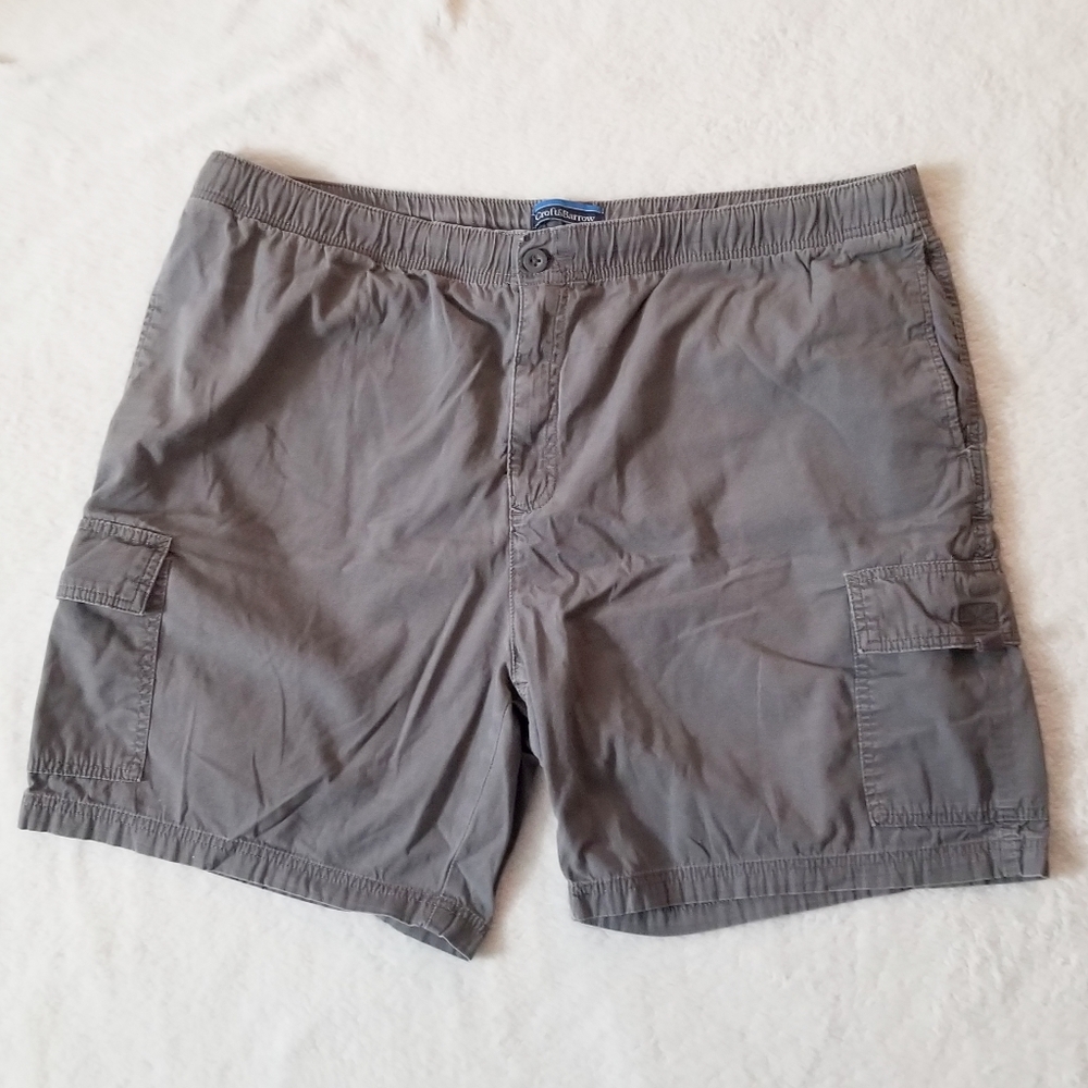 Croft and Barrow Mens Cargo Shorts Gray size 42